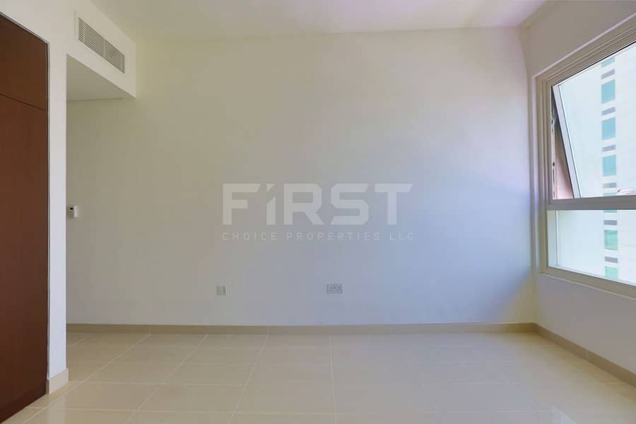 7 Internal Photo of 1 Bedroom Apartment in Burooj Views Marina Square Al Reem Island Abu Dhabi UAE (9). jpg