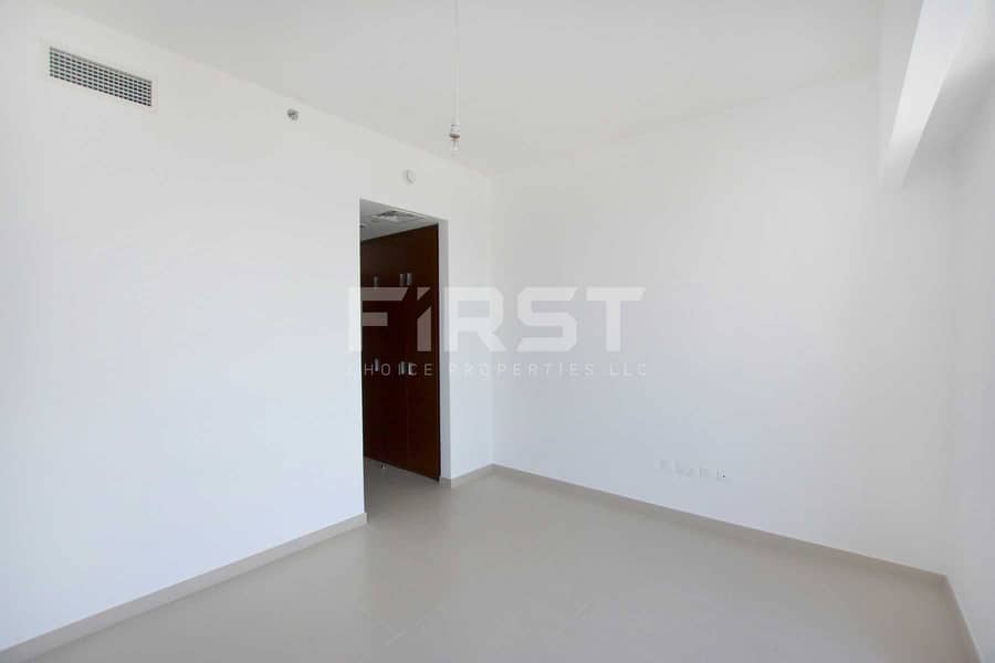 5 Internal Photo of 3 Bedroom Apartment in The Gate Tower Shams Abu Dhabi Al Reem Island Abu Dhabi UAE (14). jpg
