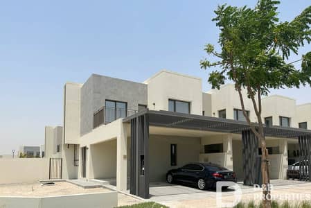 4 Bedroom Villa for Rent in Dubai South, Dubai - Single Row | Vacant | Huge Plot