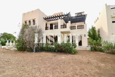 4 Bedroom Villa for Rent in Al Hamra Village, Ras Al Khaimah - Epic Views | Huge Garden | Corner | Rare Villa