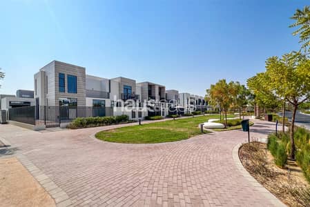 3 Bedroom Townhouse for Sale in Arabian Ranches 3, Dubai - Corner Unit | Single Row | Large Plot