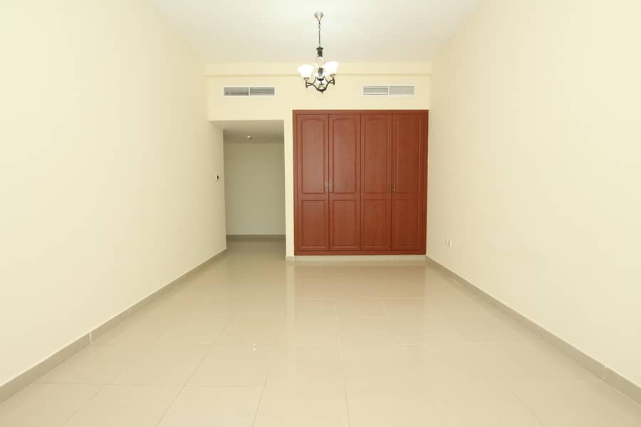 Spacios / 2bhk / Hor al anz Spacios / 2bhk / Hor al anz