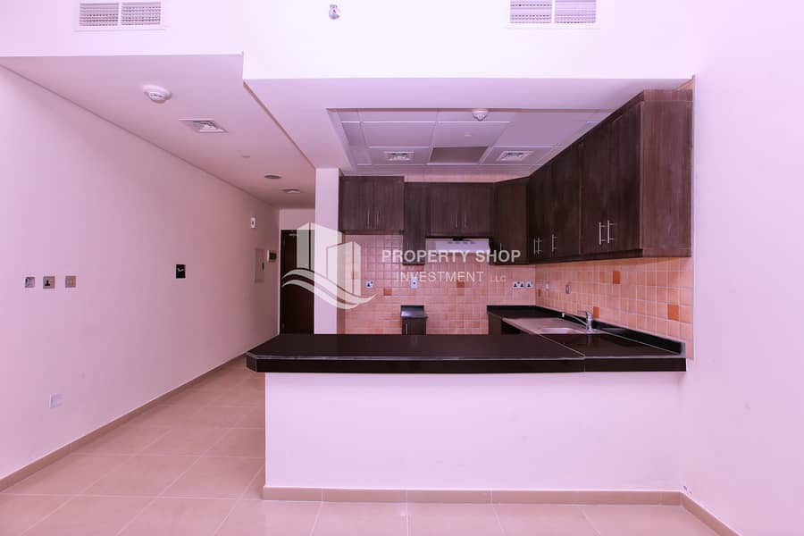 5 studio-apartment-abu-dhabi-al-reem-island-city-of-lights-hydra-avenue-kitchen-1. JPG