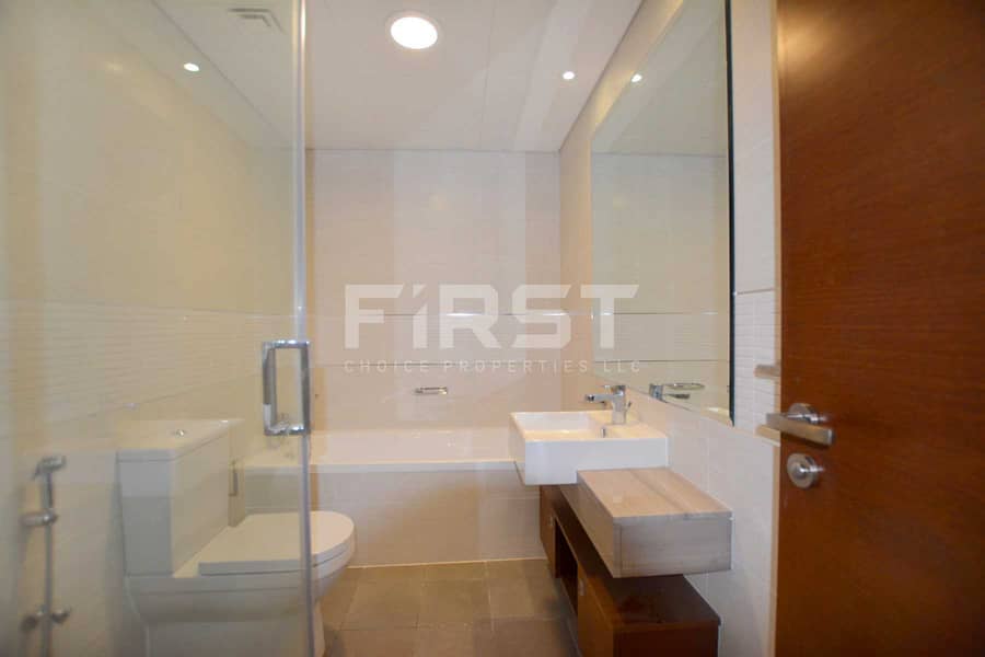 15 Internal Photo of 3 Bedroom Apartment in The Gate Tower Shams Abu Dhabi Al Reem Island Abu Dhabi UAE (21). jpg