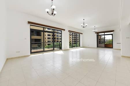 Fully & Freshly Renovated | 4BR | Vacant Fully & Freshly Renovated | 4BR | Vacant