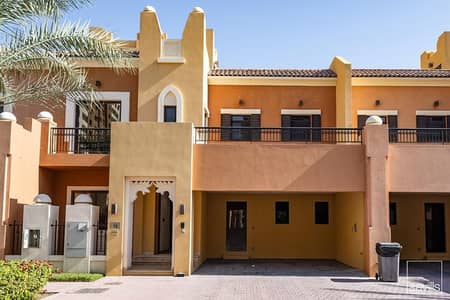 4 Bedroom Villa for Sale in Dubai Sports City, Dubai - VACANT NOW | Fully Upgraded | 4% DLD Waver