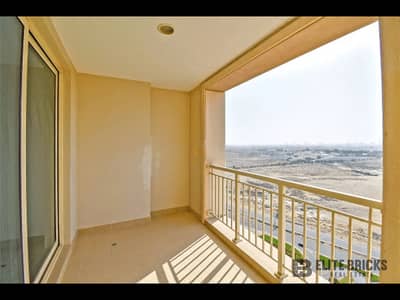 1 Bedroom Flat for Rent in The Views, Dubai - Very High Floor - Spacious - Very Good Condition .