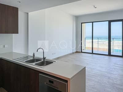 2 Bedroom Flat for Rent in Jumeirah, Dubai - Best Price | Full Sea View | Unfurnished