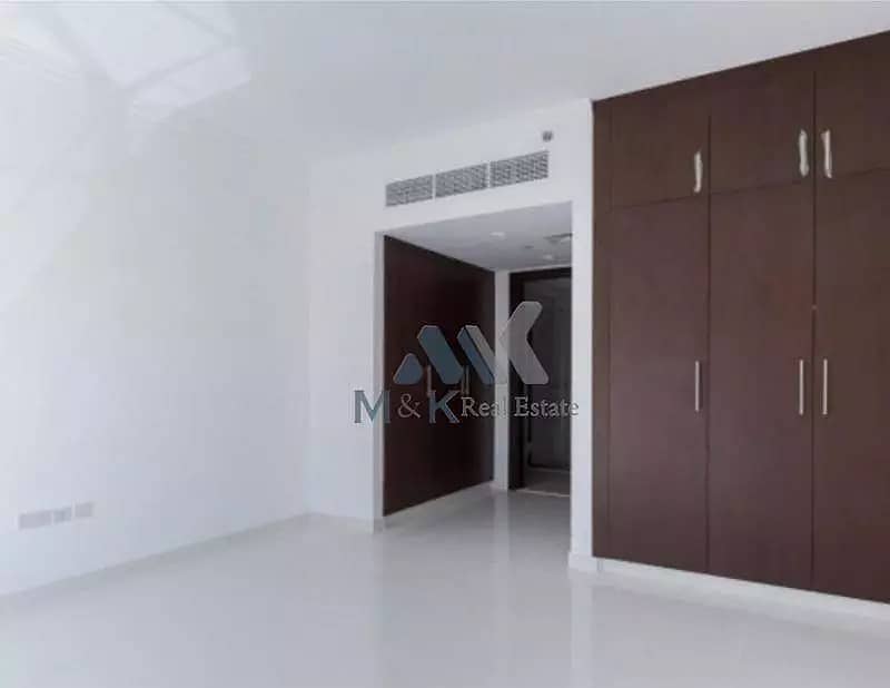 Spacious 3 BHK Plus MaidR Apartment in Al Karama. .