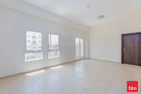 1 Bedroom Apartment for Sale in Remraam, Dubai - Closed Kitchen | 1 Bedroom | Genuine Listing