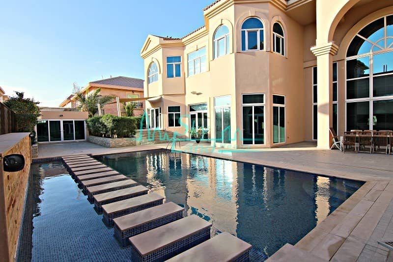 MAGNIFICENT 6 BEDROOM VILLA WITH PRIVATE POOL