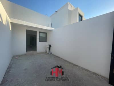 An Amazing 1 bed room with 2 bath and private front yard near to Al Falah Medical Center Al Falah New