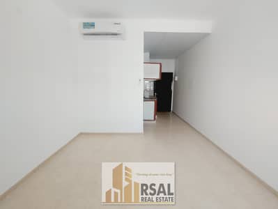 Studio for Rent in Muwaileh, Sharjah - 20240508_103036. jpg