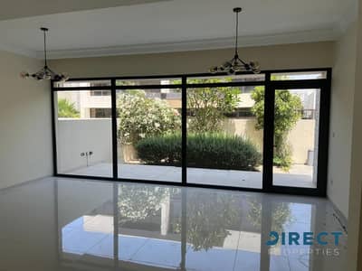3 Bedroom Villa for Rent in DAMAC Hills, Dubai - Large Villa | Plenty of Sunlight | Ready to move
