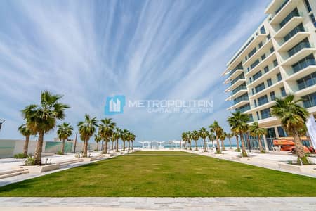 2 Bedroom Flat for Sale in Saadiyat Island, Abu Dhabi - Full Sea View|Spacious 2BR+M|Waterfront Living