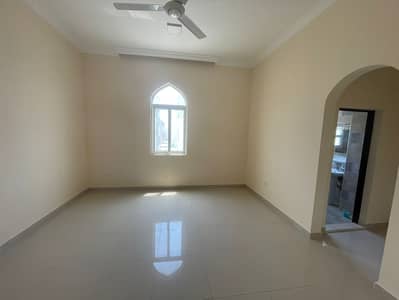 For annual rent: Villa with 5 master bedrooms, separate kitchen, majlis, and maid's room. Payment facilities available.