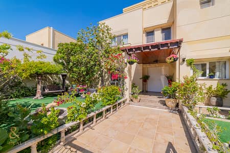 4 Bedroom Villa for Sale in The Meadows, Dubai - Exclusive 4BR Upgraded Villa | Meadows-2 |  Vacant