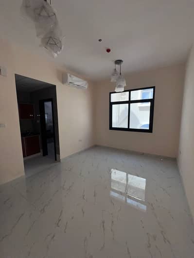 First living studio in Al Mowaihat 3, close to Ajman Academy and close to Sheikh Mohammed bin Zayed Street. Price 20,000. Payment in 4 or 5 check paym