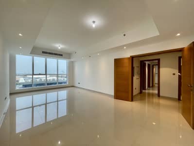 3 BHK SHINNY & GLORIOUS APARTMENT WITH 2 PARKING