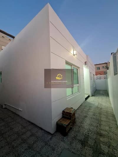 2 Bedroom Flat for Rent in Mohammed Bin Zayed City, Abu Dhabi - 928a84de-6352-4479-91e6-0bb3be5fd60b. jpg