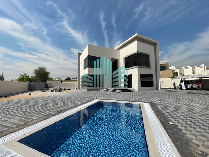AVAILABLE FROM JULY 1ST | MODERN INDEPENDENT VILLA | WITH SERVICE BLOCK AND PRIVATE  POOL