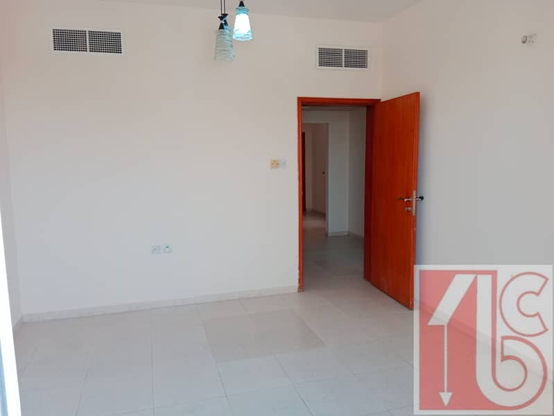 13 غرفة Room