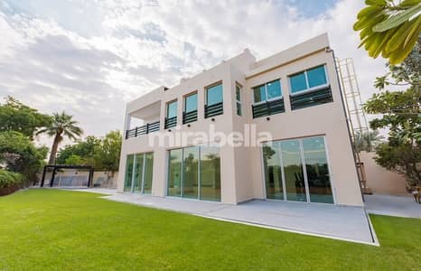 5 Bedroom Villa for Rent in The Meadows, Dubai - Fully Renovated | Elevator | View Today