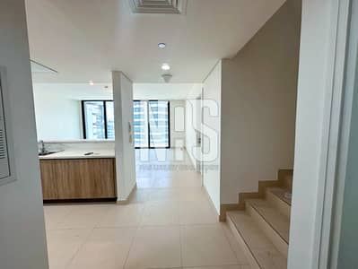 3 Bedroom Apartment for Rent in Al Raha Beach, Abu Dhabi - Luxury 3 BR Duplex  With Maid's Room & Balcony | Stunning Views