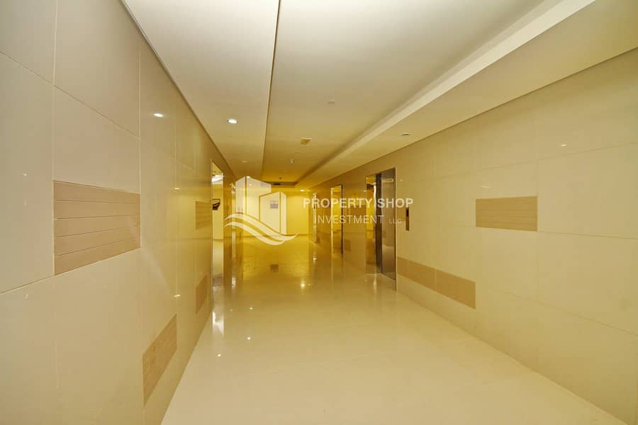 10 1-bedroom-apartment-abu-dhabi-al-reem-island-marina-square-tala-tower-elevator. JPG