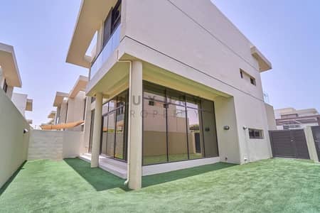 3 Bedroom Villa for Rent in DAMAC Hills, Dubai - Well Maintained | Near Park | Landscaped