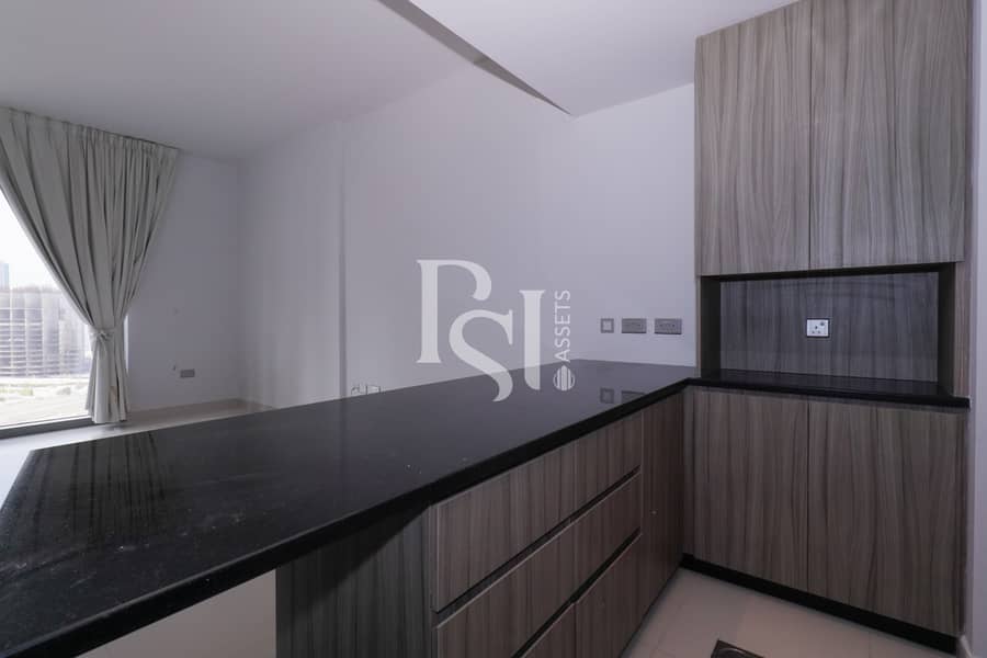 5 meera-tower-2-shams-abu-dhabi-al-reem-island-kitchen (1). JPG