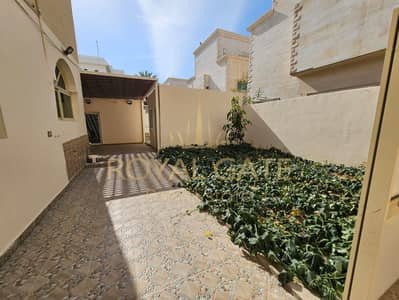 4 Bedroom Villa for Rent in Between Two Bridges (Bain Al Jessrain), Abu Dhabi - 76e25df8-65f9-4682-a05c-6b5329790cd0. jpg