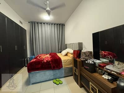 FULLY FURNISHED VACANT | LARGE 2 BED ENSUIT+ BALCONY | 3 WASHROOM | QUEUE POINT