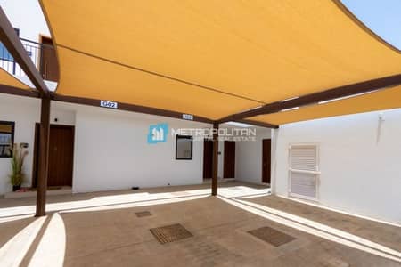 1 Bedroom Flat for Sale in Al Ghadeer, Abu Dhabi - Gorgeous 1BR | Rented | Full Amenities | Invest It
