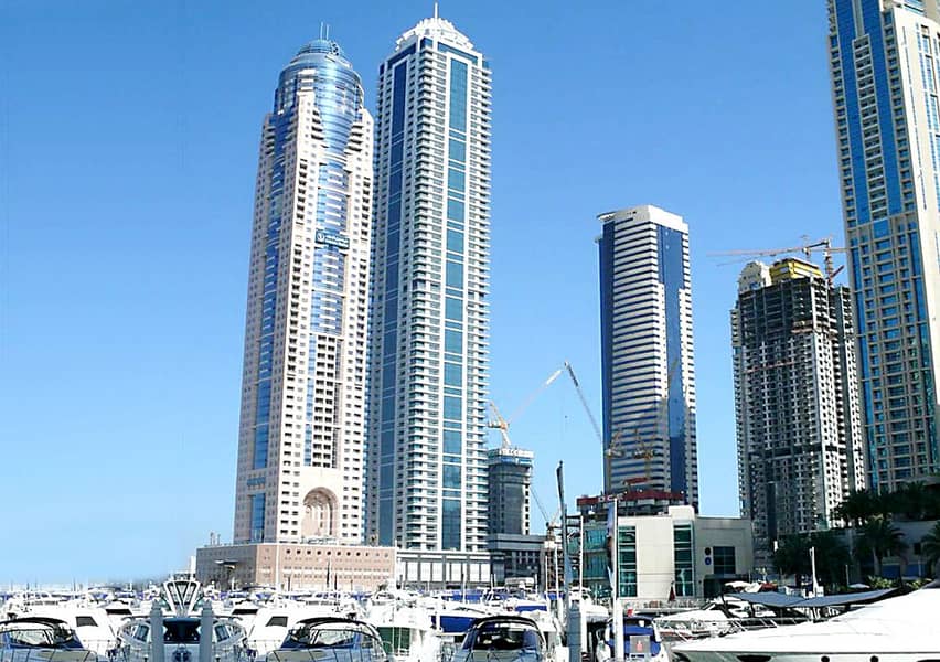 Spacious 2 Bedroom Apartment With Marina View and Maids Room For Rent in Dubai Marina