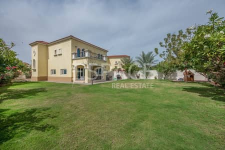 Well Maintained Villa on a Huge Plot Well Maintained Villa on a Huge Plot