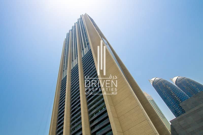 Spacious 3 Beds Apt with Panoramic Views Spacious 3 Beds Apt with Panoramic Views
