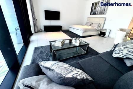 Studio for Rent in Business Bay, Dubai - Luxury Living | Burj Khalifa | Canal View