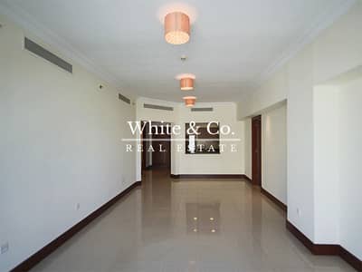 2 Bedroom Flat for Rent in Palm Jumeirah, Dubai - Park Facing | Large Layout | 2 Bed+Maids