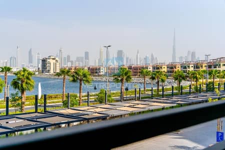 1 Bedroom Flat for Rent in Jumeirah, Dubai - Full Sea and Partial Burj Khalifa View | Hot Deal