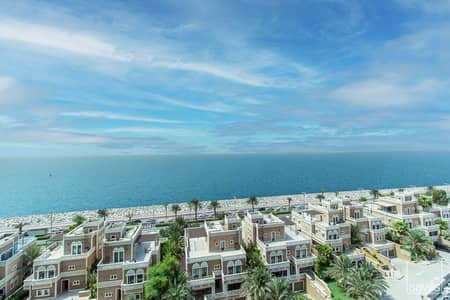 3 Bedroom Flat for Rent in Palm Jumeirah, Dubai - Beachfront Living | Modern Apartment | Sea View