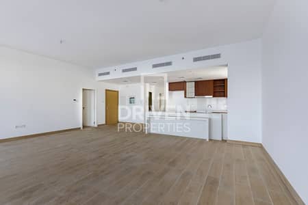 4 Bedroom Flat for Sale in Jumeirah, Dubai - Modern Build | Stunning Seascape | Move-In Ready