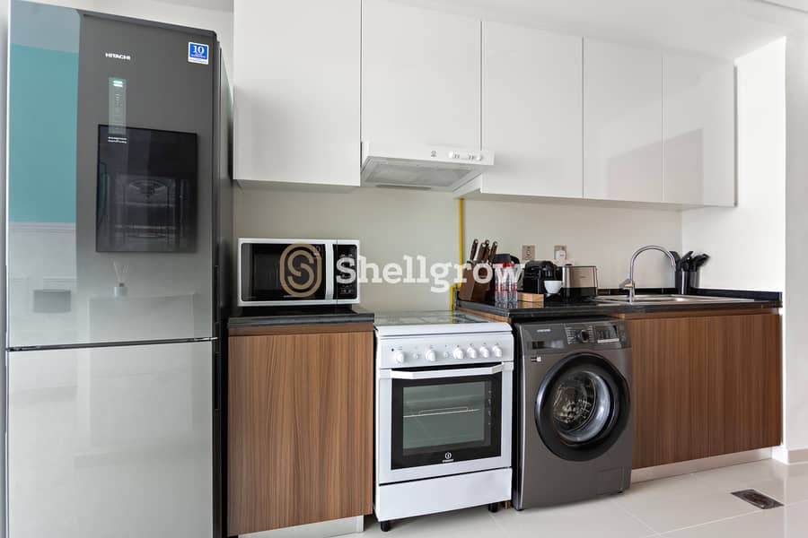 7 Kitchen area