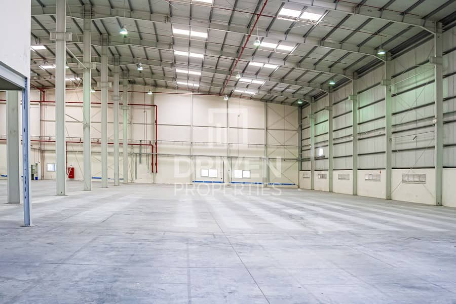 位于迪拜投资园区（DIP），2期 的仓库 4500000 AED - 9007410