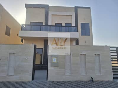 For sale villa prime location - in the Bahia area - very excellent finishes - very large building area - freehold for all nationalities