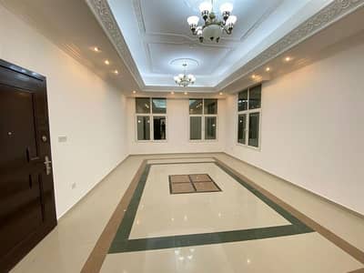 1 Bedroom Flat for Rent in Khalifa City, Abu Dhabi - Family Community Luxury Huge 1 Bedroom Hall Separate Big Kitchen Full Washroom Near By Market KCA