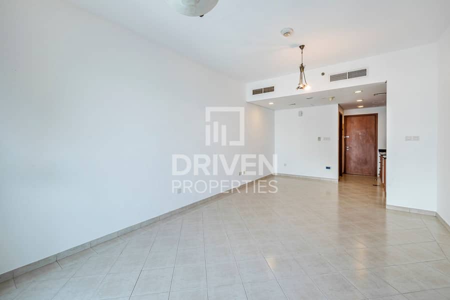 Vacant on July | High Floor with City View