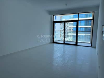 1 Bedroom Flat for Rent in Al Raha Beach, Abu Dhabi - Brand New | Exceptional | Open Kitchen | Vacant