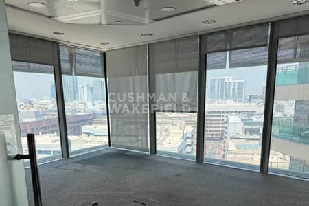 مکتب  للايجار في بر دبي، دبي - مکتب في برج برجمان للأعمال،المنخول،بر دبي 748000 درهم - 9010397