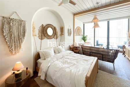 Studio for Rent in Dubai Marina, Dubai - Upgraded | Designer Furniture | Balcony